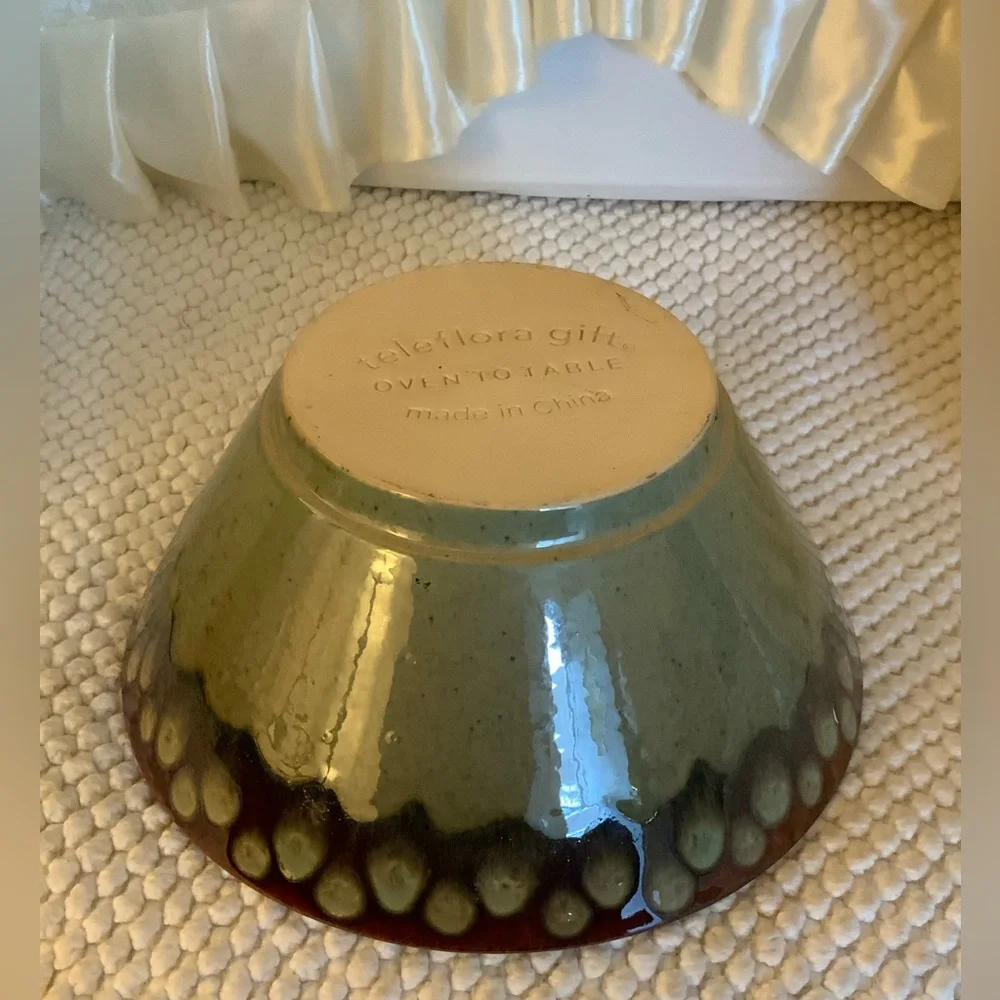 BAKE WEAR BOWL BY TELEFLORA